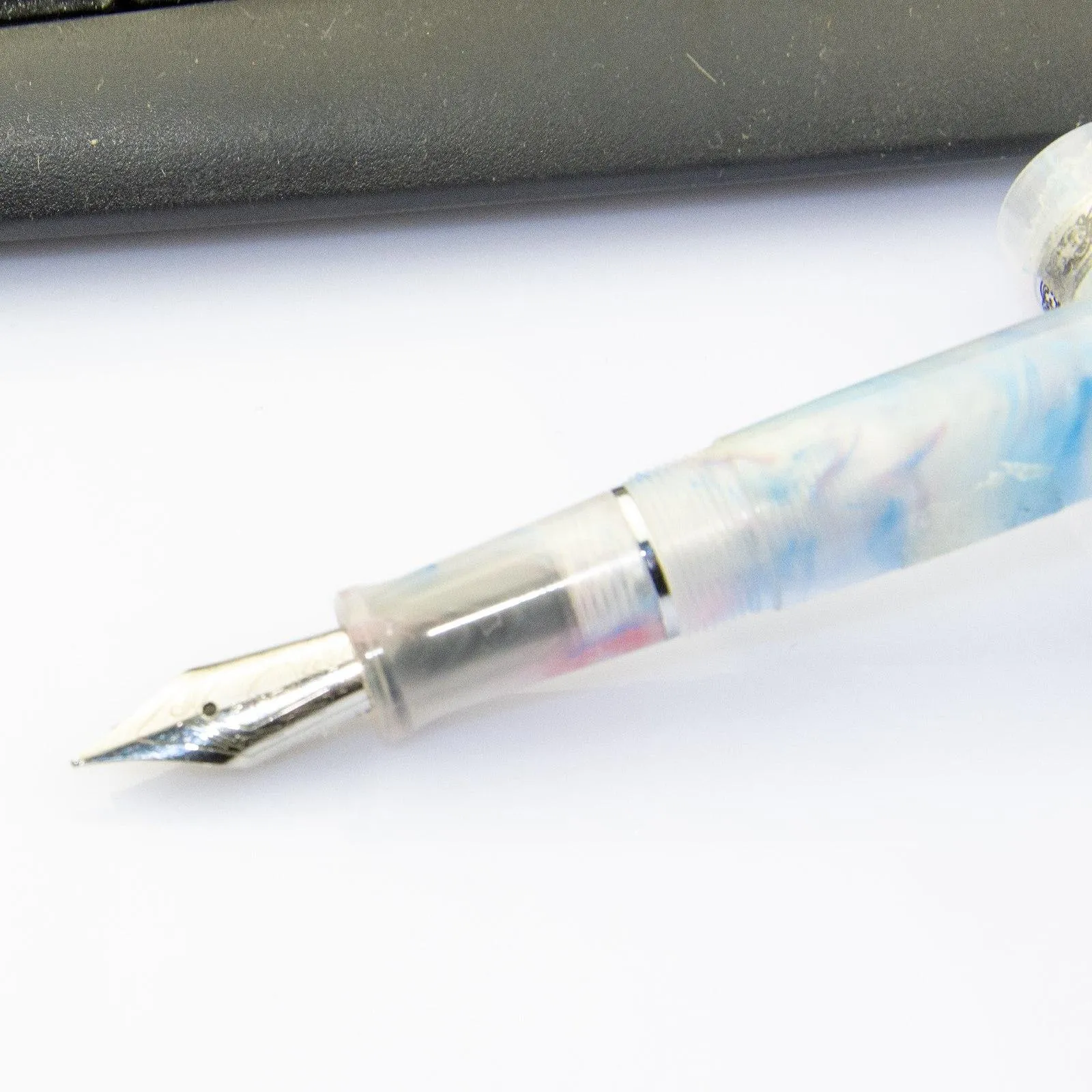 Pens kaigelu 316a celulóide caneta linda pinkwhite iridium ef/f/m benging writing caneta de caneta de caneta de caneta de negócios
