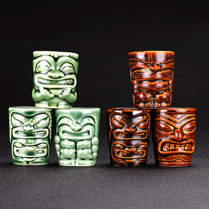 Muggar 7 färger som säljer 400 ml Tiki Cup God Bild Vin Glas Ceramic Hawaiian Cocktail Mugg Bar Drinking Treensils med handtag 230627