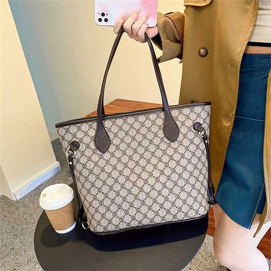 2023 New Fashion Simple Tote Bag sotto le ascelle per le donne Advanced Sense Commuter Big Bag Borsa a tracolla casual 60% Factory Outlet Sale 9ES8