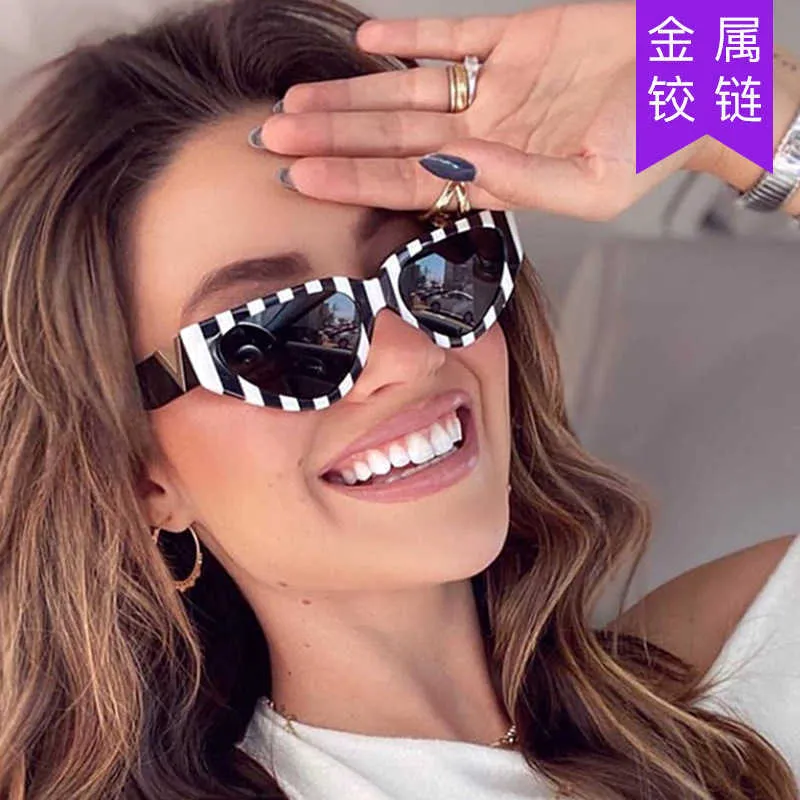 Wholesale of sunglasses Cat's Eye Narrow Edge Zebra Pattern Fashion Street Shoot Show Triangle Sunglasses Personalized Concave Shape Glasses