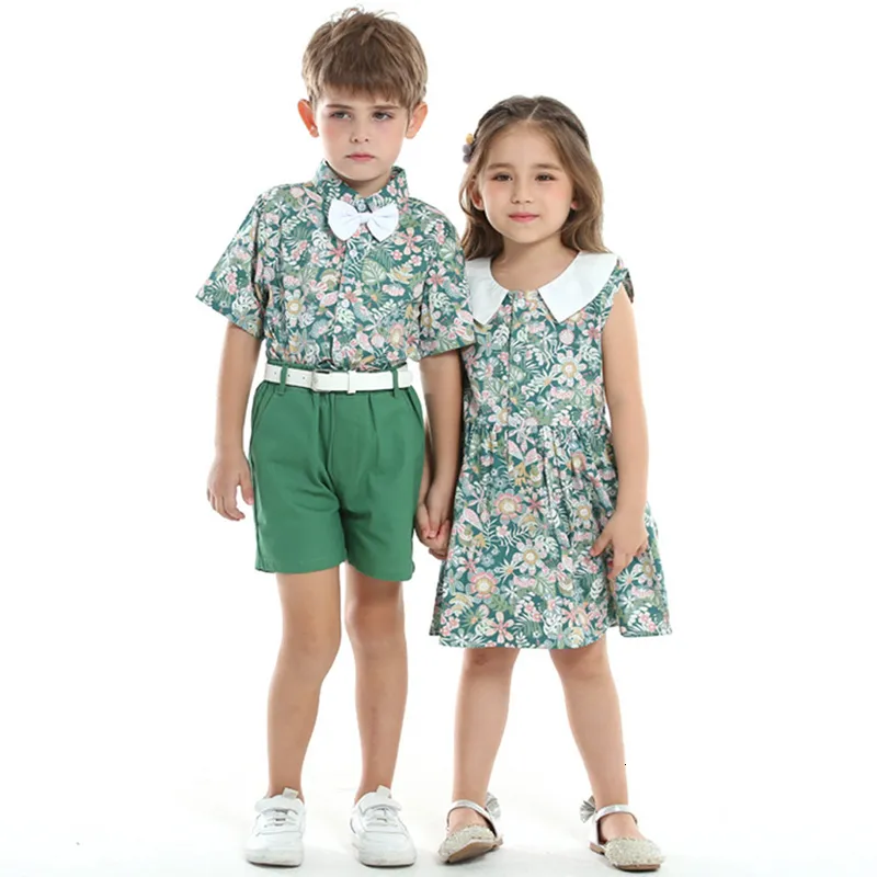 Kleding Sets Familie Bijpassende Outfits Afdrukken Broer en Zus Kinderen Bijpassende Sets Jongens Gentleman Pak Prinses Meisjes Jurk Set Kinderkleding 230627