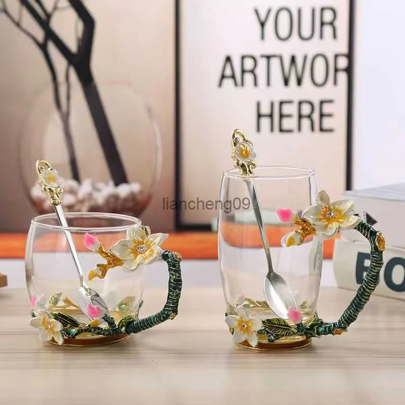 Estilo aristocrático europeu Caneca de vidro esmaltado Xícara de chá Caneca de café Flores amarelas Flor pintada Copos de água Canecas de vidro transparente L230620