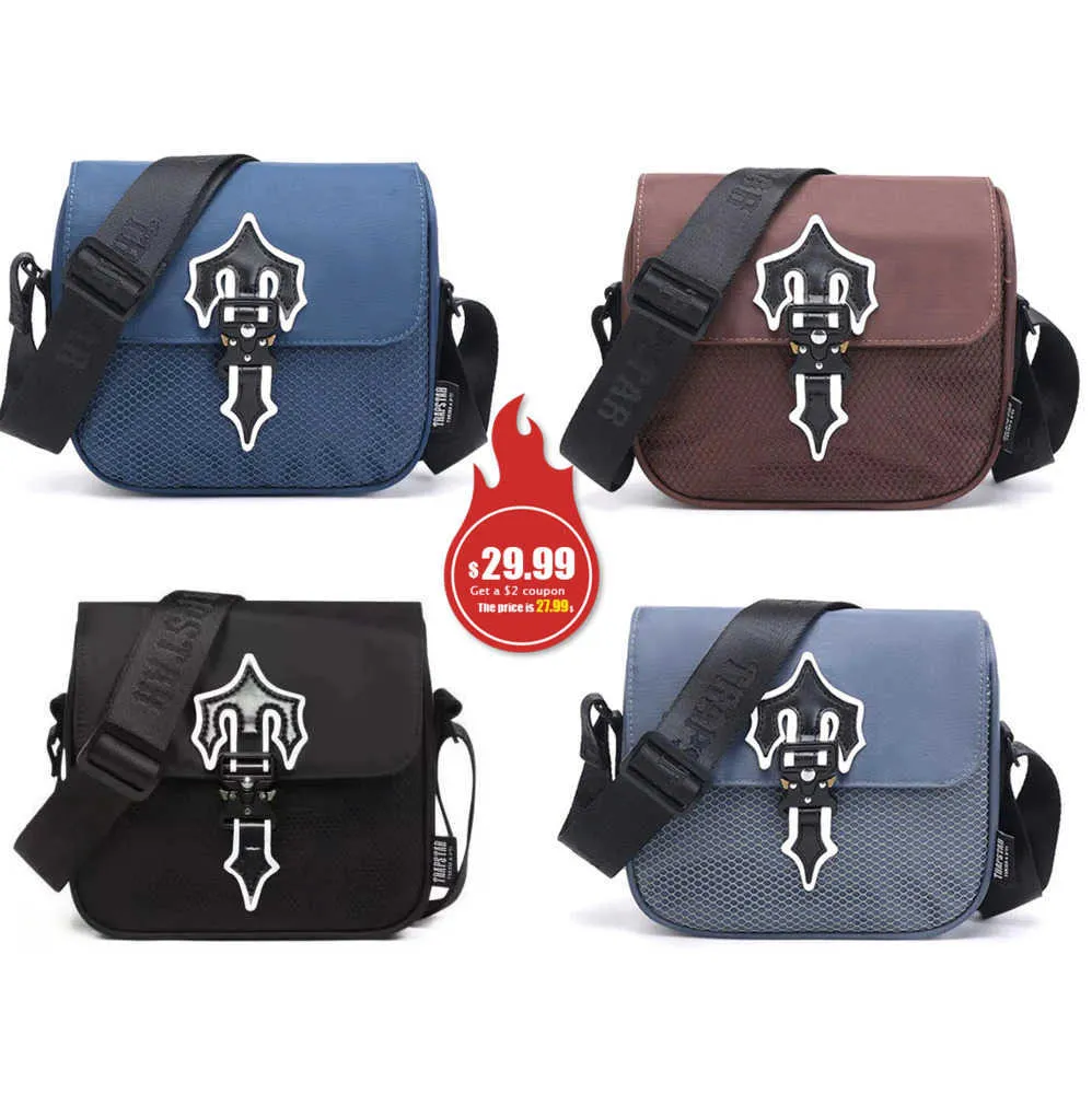 Sacs à bandoulière Designer de luxe Hommes femmes Trapstar messenger Cool Bag Trapstars IRONGATE COBRA T Sac à main d'embrayage Crossbody Rappeur célèbre Conception de flux de marée 628ess