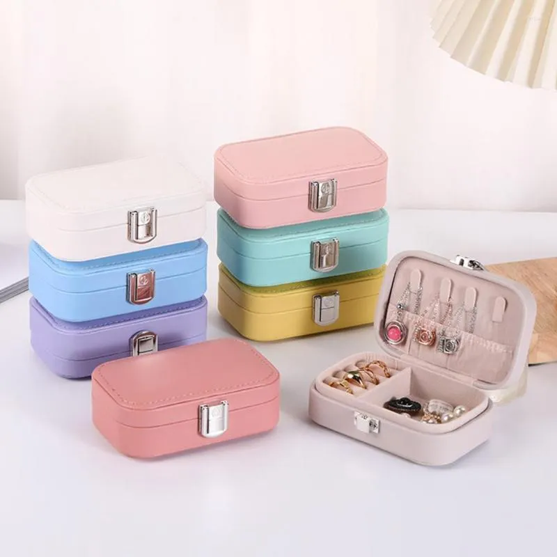 Pochettes à bijoux dans une boîte à macaron pour voyage Portable Anneau Boucles d'oreilles Collier Organisateur Double Couche PU Cuir Bouton Pression Vitrine