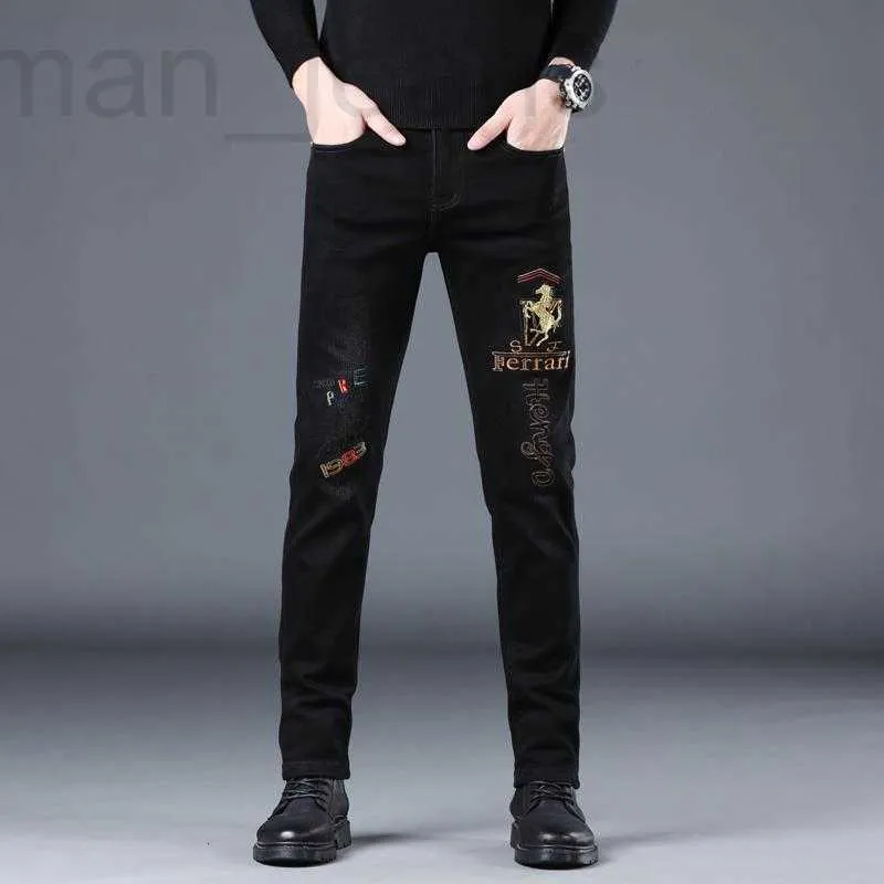 Men's Jeans designer Chinoiserie 2022 New Fashion Brand Embroidery Flower Year of Horse Emblem Personalized Heavy Industry Small Feet 02PC