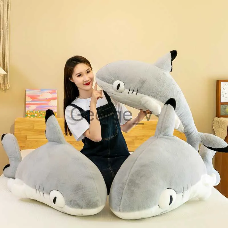 Fyllda plyschdjur 130 cm Shark Cat Plush Toy Birthday Anniversary Gift Soft Sleeping Pillow Office Snooze fylld Animal Pillow Home Comfort Pillow J230628