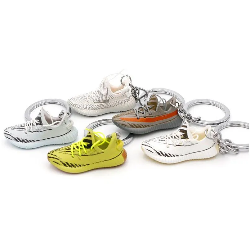 Keychains Lanyards Wholesale Classic 20 Styles Esign Shoes Keychain Basketball Shoe 3D Model Personlighet Creative Gift Trend Bag P DH43C