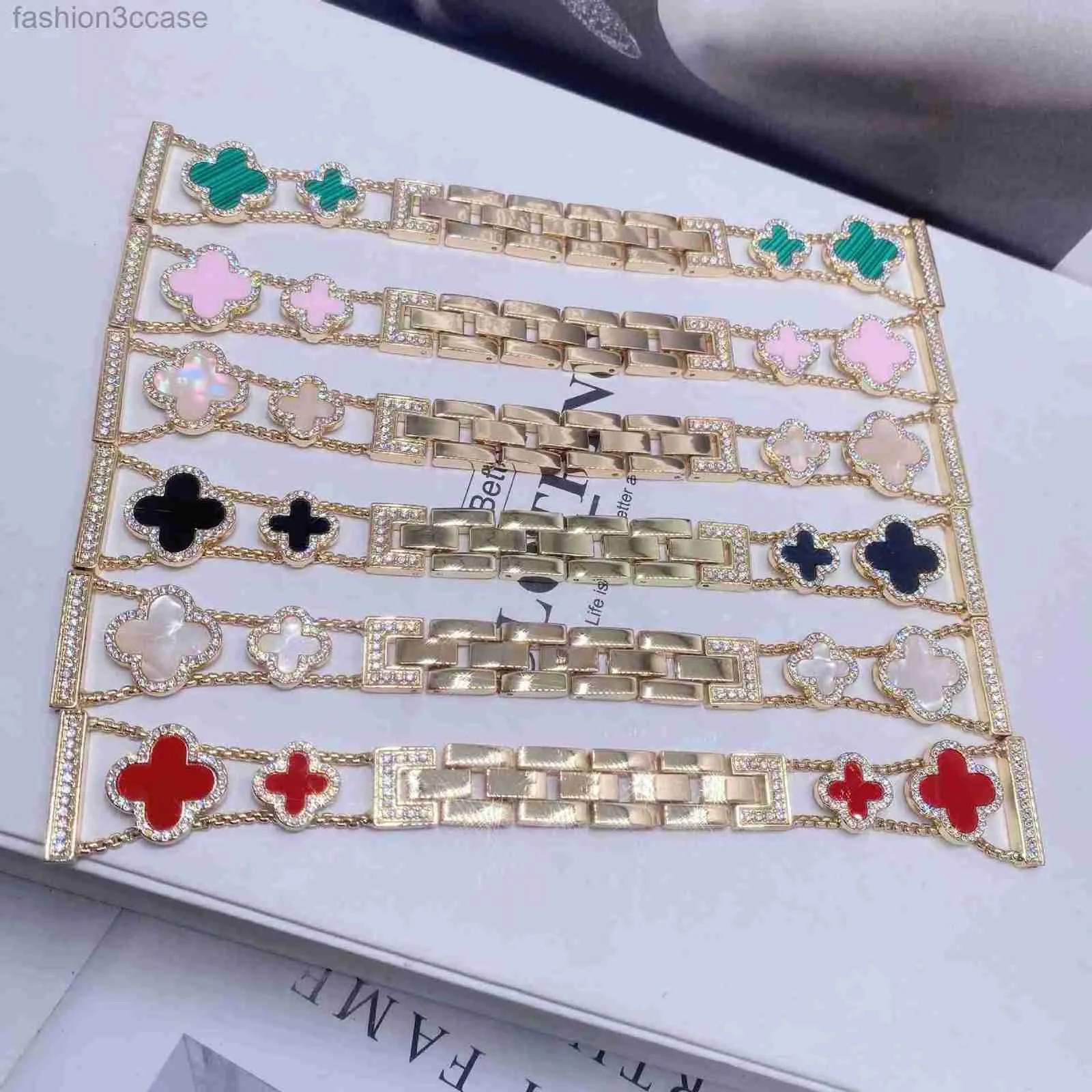 Fashion Designer Set Diamond for Apple Watch Bands Straps 38/40/41mm 42/44/45 mm Sangle en métal de trèfle à quatre feuilles 7 6 5 4 3 2 1 SE JH76362J