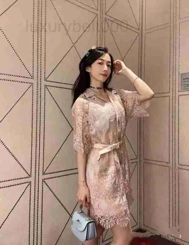 Grundläggande avslappnade klänningar Designer High End 2023 Summer New Style Slim Two Piece Set Celebrity Dress LQQI