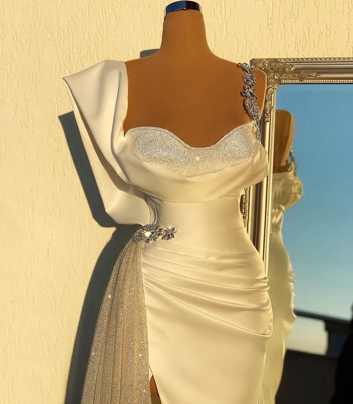Gorgeous Mermaid Wedding Dresses Art Deco-inspired Neck Satin Beads Chain Side Split Court Gown Backless Custom Custom Made Plus Size Bridal Gown Vestidos De Novia