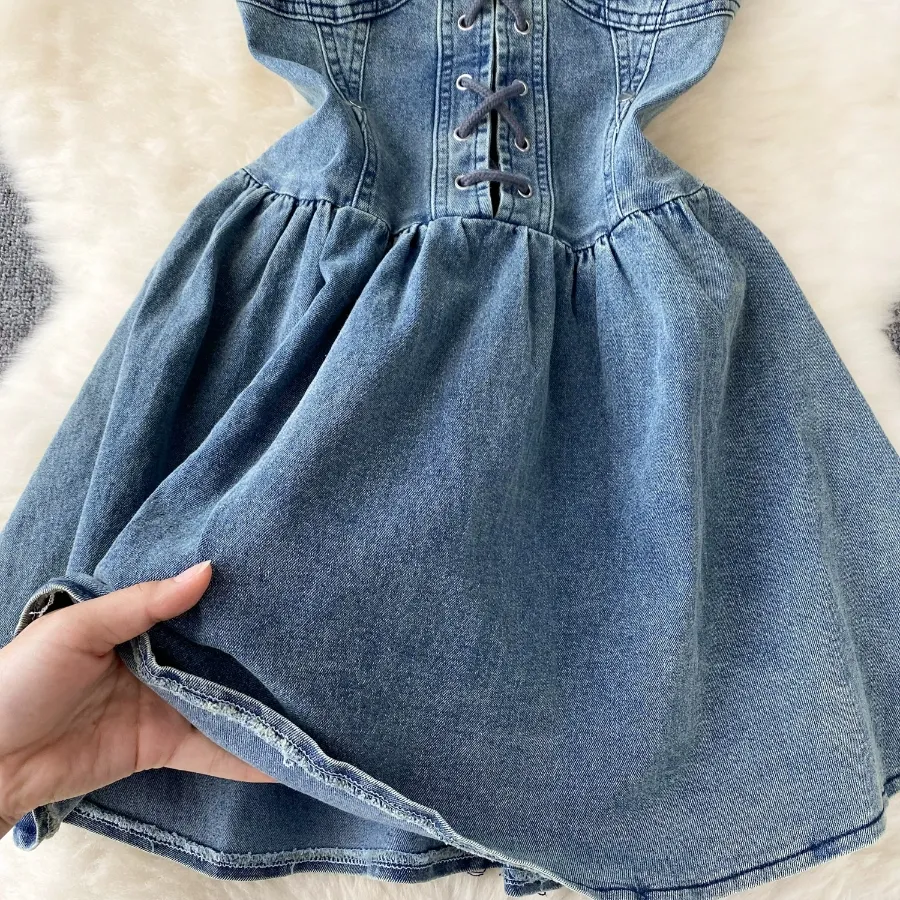 Retro Denim Dress: American Style Square Neck Tie-Up A-Line Retro Denim Dress: American Style Square Neck Tie-Up A-Line