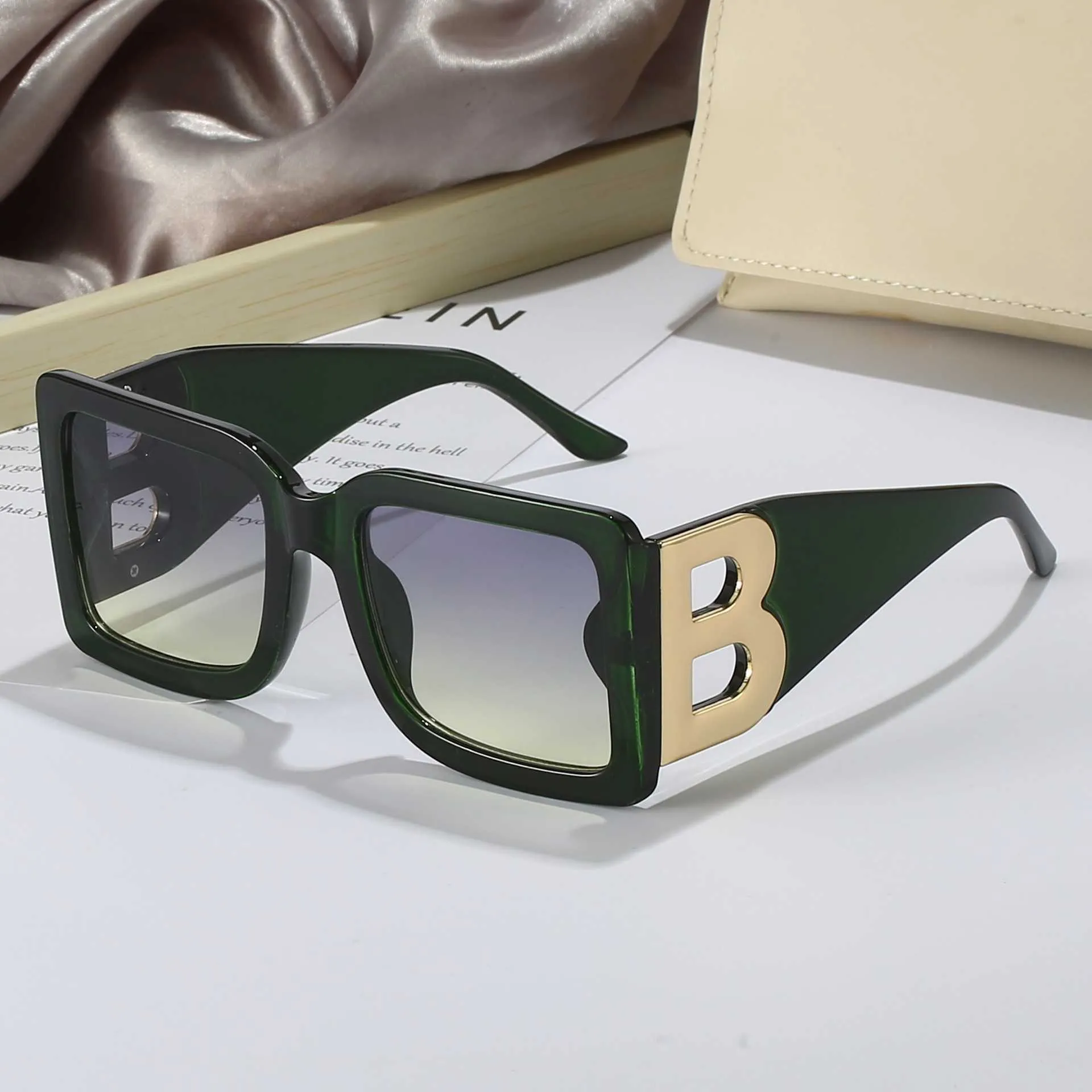 China Fashion Sunglasses 2020 New Arrivals & PC Blue light blocking glasses  Manufacturer