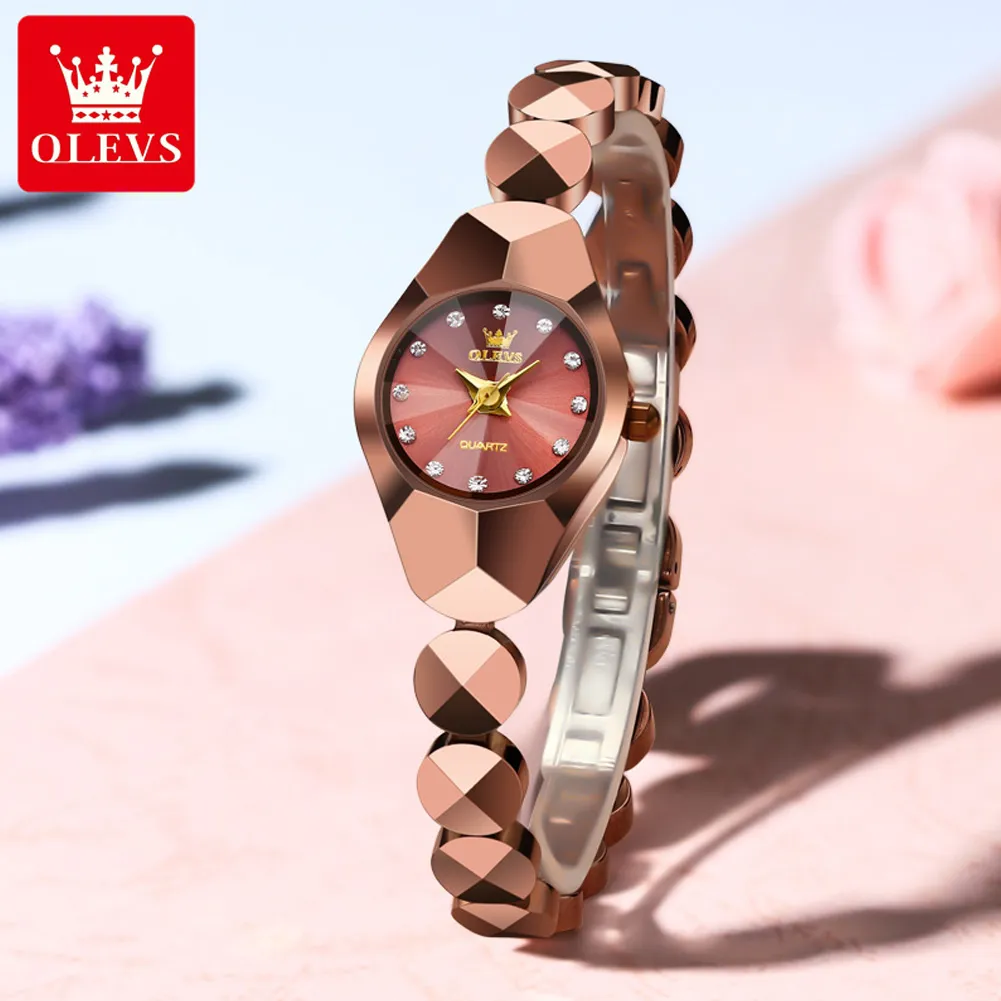 Designer mulheres relógio para senhoras relógio de quartzo quadrado aço inoxidável fivela dobrável mulheres relógios de ouro Montre de Luxe Designer relógios de pulso dhgates com caixa 7007