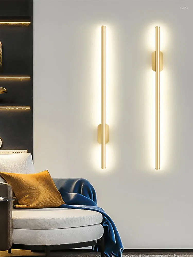 Lampa ścienna 80 cm nordyc nowoczesne proste lampy LED długie paski światło salonu sofa sofa w tle sypialnia nocna