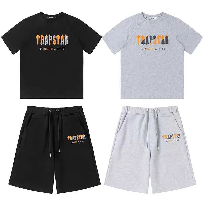 2023 여름 Trapstar T 셔츠 최고 품질 수 놓은 2.0 셔닐 디코딩 Chort 세트 얼음 맛 남자와 여자의 반바지
