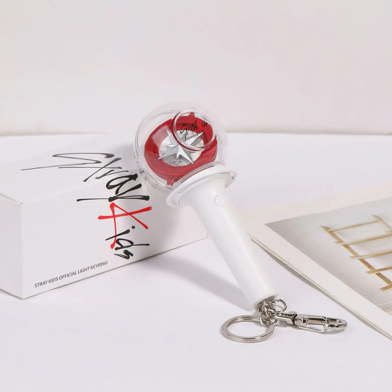 Självhäftande klistermärken Kpop Mini Stray Kids Lightstick Light Stick Key Chain Lamp Keychain Pendant 230627