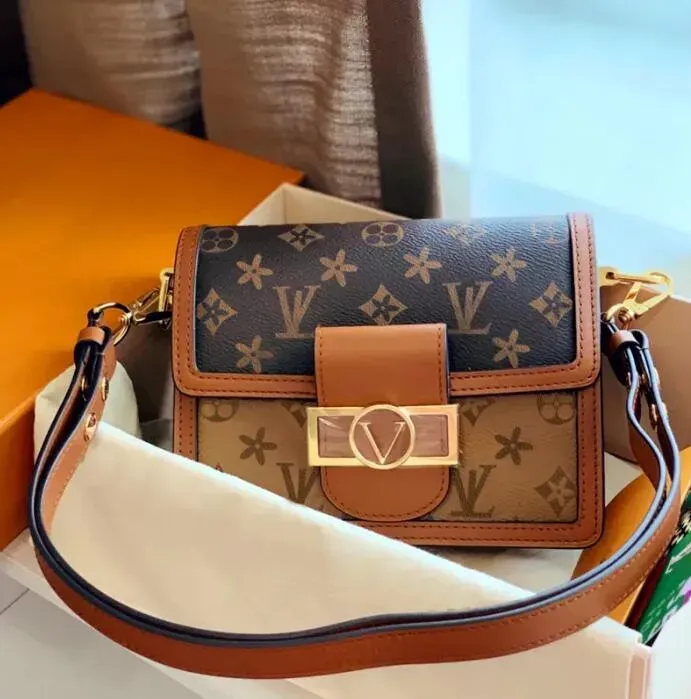 2023 Dauphine moda çanta omuz kadın çanta tasarımcısı marka askılı çanta cüzdan Crossbody çanta