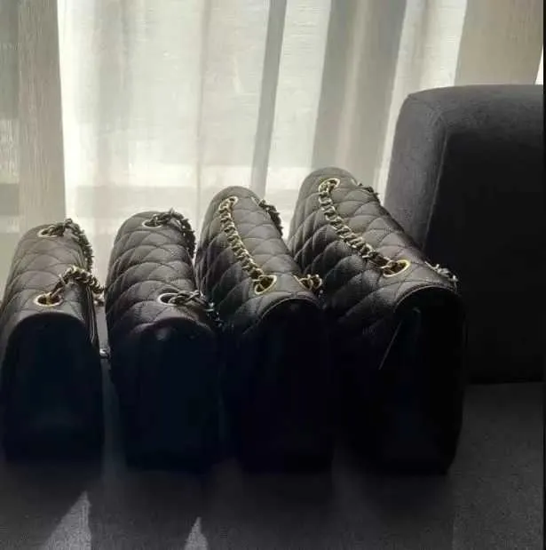 CC Torba Top 7a Kalite Kadın Çantalar Cüzdanlar Havyar Kuzu Dinek Klasik Kapitone Çift Flep Orta Boyut 25cm Zincir Çanta Omuz Çantaları Kutu