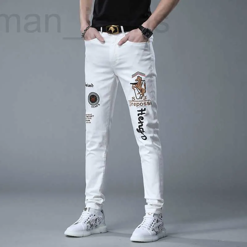 Mäns jeans designer high end europeisk ungdom rakt montering mid hög midja tvättad elastisk bomull casual varm stampning vita denim byxor för män 3n7l