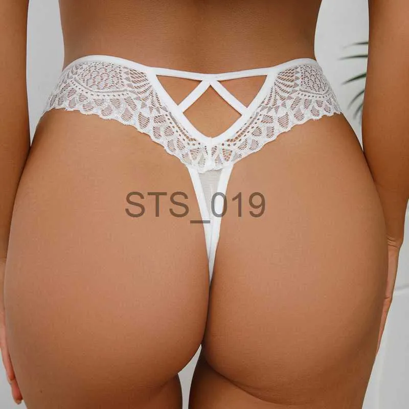 Calzoncillos Bragas Sexy Encaje G-strings Mujeres de lujo Calzoncillos exóticos T-pants Mujer Hollow Tangas Ropa interior Bragas transparentes Lencería Negro Blanco x0625