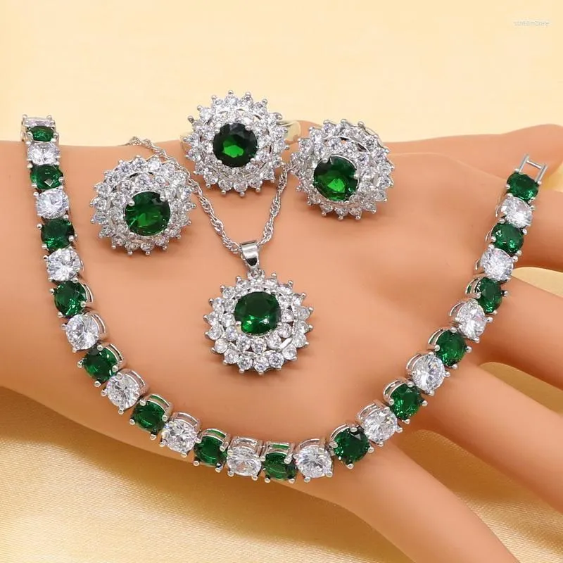 Halskette Ohrringe Set Green Zircon Kostüm Silber 925 Frauen mit Steinen Armbänder Anhänger Ringe Schmuck Geschenkbox