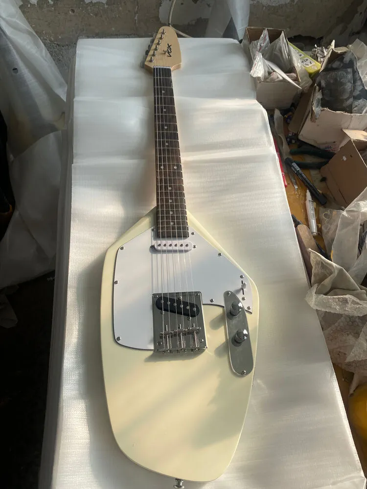 Custom TearDrop VOX Phantom Cream White Electric Guitar Single Coil Pickup Chrome Accessorie