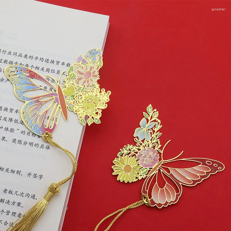 Marcapáginas de flores de mariposa de Metal de estilo chino, colgante de borla hueca exquisita, Clip de libro, herramienta de lectura para estudiantes, suministros escolares