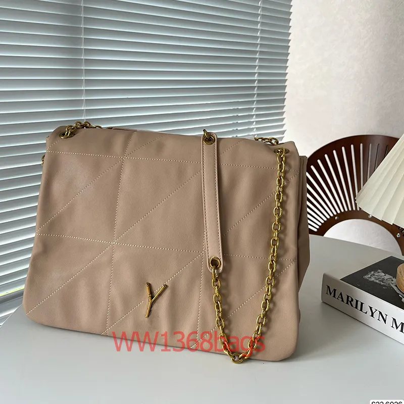 Metal handle top tote bag