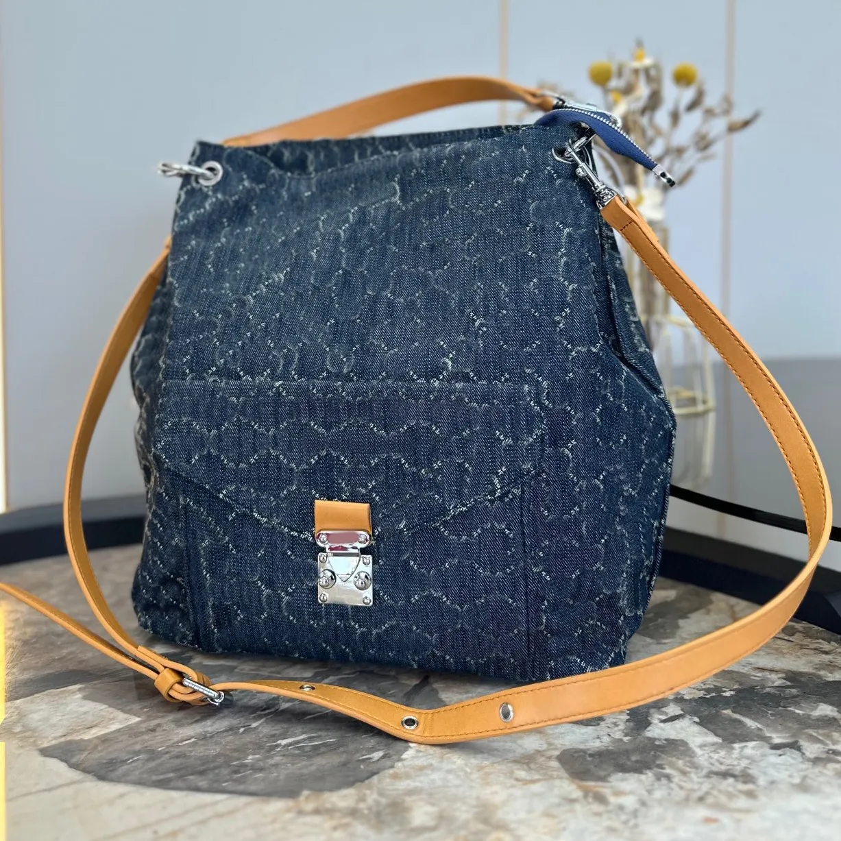 Sacs en denim Brand de marque de créateur causal Sac fourre-tout 2023 sacs à main épaule de mode sac de haute qualité Femme Pourse Purse portefeuille Gélet authentique