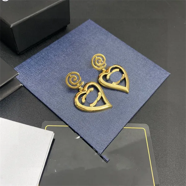 Orecchini pendenti design ricercato in oro giallo 18kt gr 3,00 - Gioielli Lo Presti