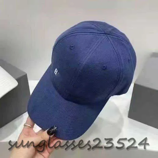 Designer Uomo Donna Berretto da baseball classico Alphabet Cappellino snapback Visiera regolabile da esterno Cappello blu multicolore di altissima qualità con ricamo bianco