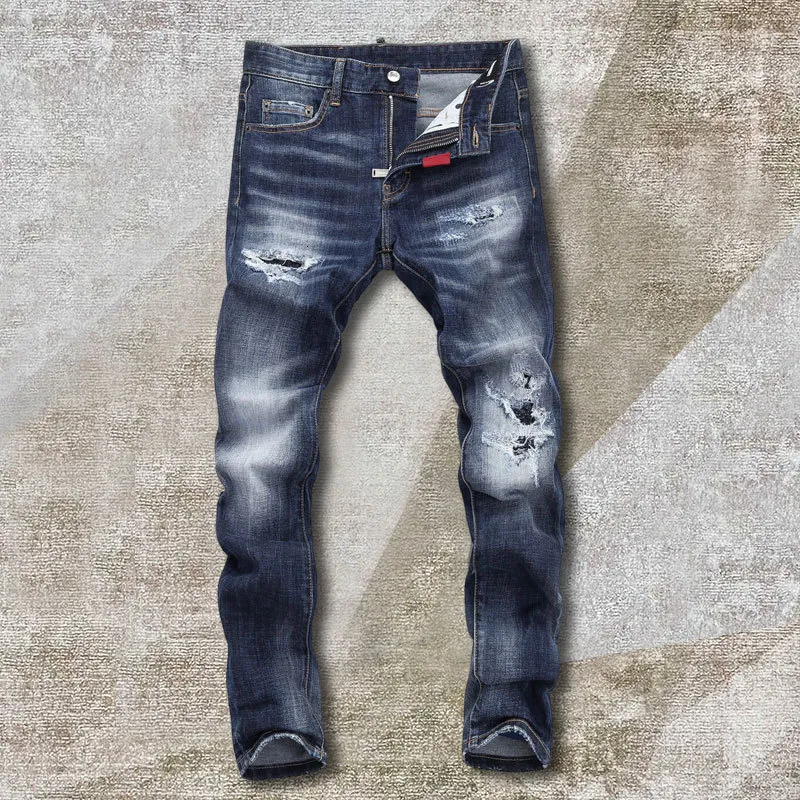 Jeans da uomo Hole Lettera Patchwork Uomo Jean Noir Homme Pantaloni da moto Punk Hip Hop Retro Blu Strappato Designer Street 230629