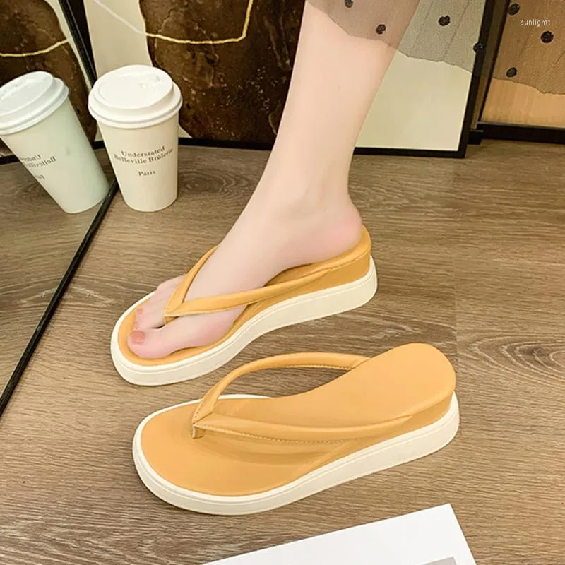 Slipare högklackade skor Lady Womens utomhus på en kilbyxa lyxiga bilder skiffer kvinnlig strandplattform gummi flip flops 2