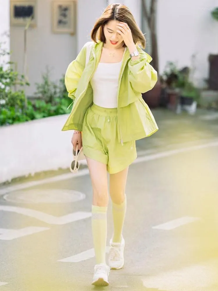 Agasalhos femininos verde mostarda agasalho feminino verão 2023 moda coreana casual protetor solar casaco fino shorts conjunto de duas peças roupa feminina