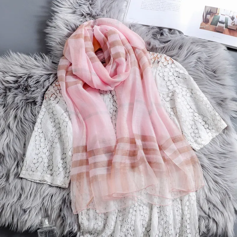 Baoshidi scarf shop