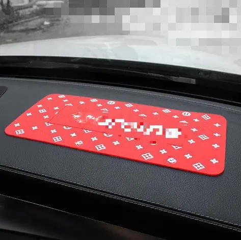 Enkel bilbil som inte är halkatmattbil Dashboard Cover Mobiltelefon Center Console Instrumentpanel Hög temperatur Motstånd Förvaringsplatta Bil Interiör Ornament 30 * 15 cm