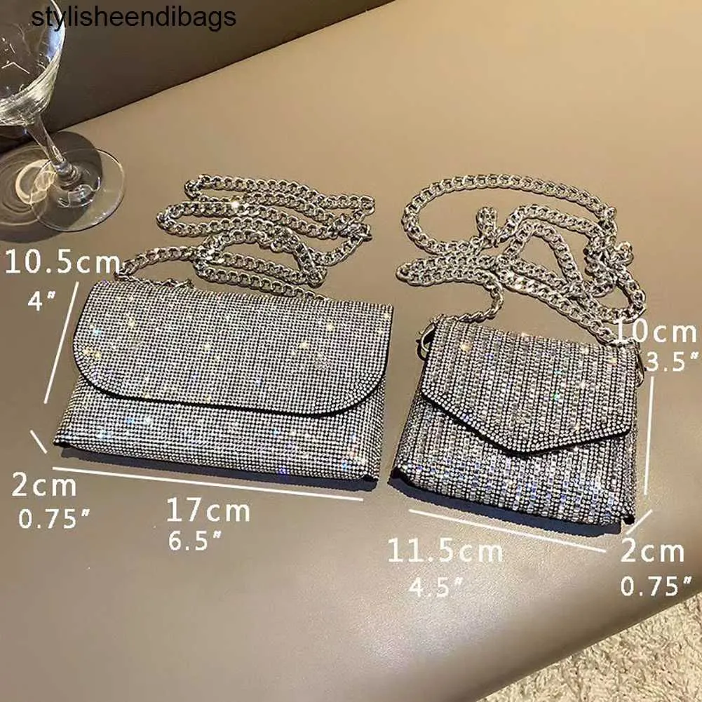Totes Sparkling Diamond Purse Femmes 'Soirée Sac Mini Strass De Luxe Designer Sac À Main Dames De Noce Petites Pochettes Bolsas eleganteendibags