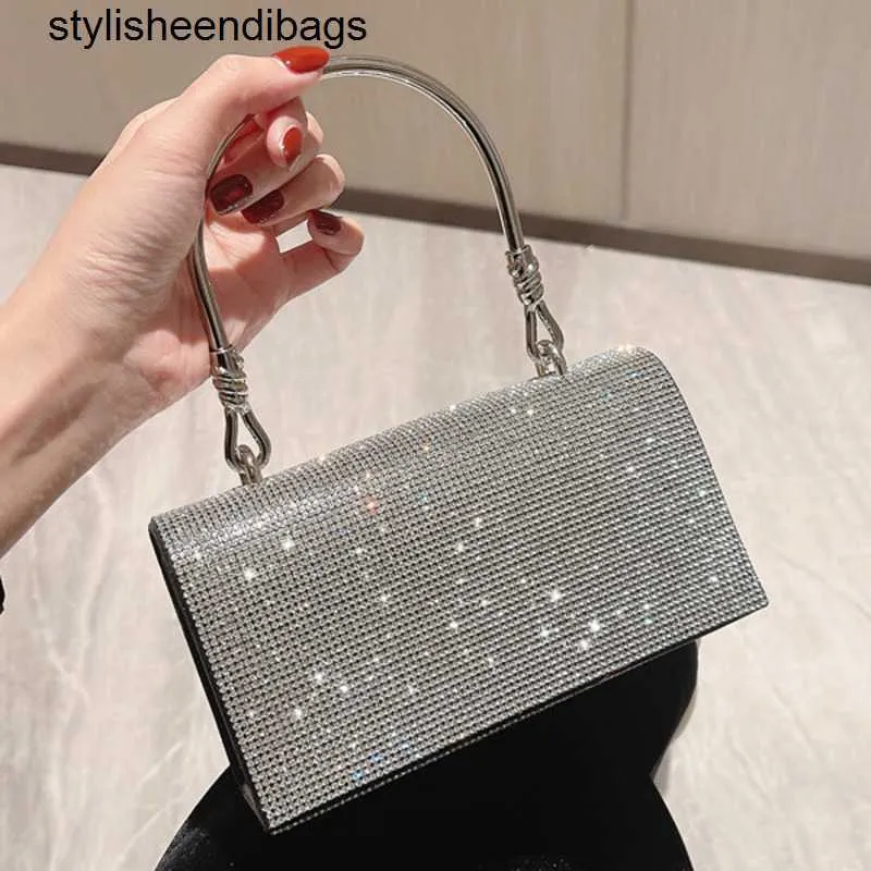 Bakken nieuwe handtas 2023 dames kleine tas tassen avond handtassen diamanten luxe ontwerper metalen ringgreep glinige kristallen portemonnee feest stylisdibags