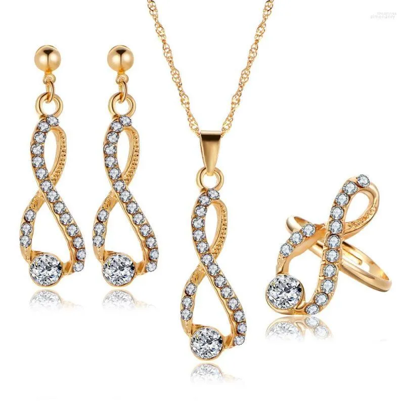 Ketting Oorbellen Set URORU Trendy Stijl Kristallen Sieraden Voor Vrouwen Goud Kleur Strass Ring Van Party Gift