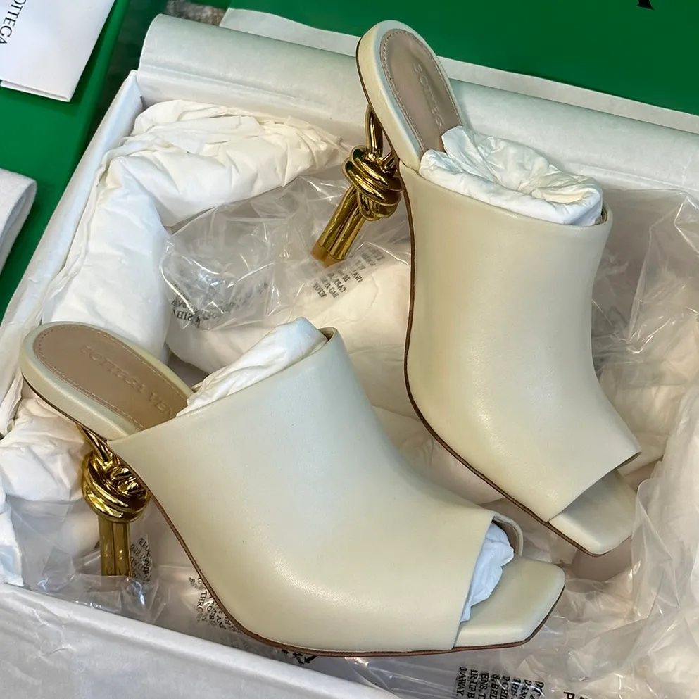 Amazon.com: Diamond Strap High Heels New Solid Color Square Toe Large Size  Design Ladies Fashion Sandals Women's Slides Sandals (Black, 7) : Clothing,  Shoes & Jewelry