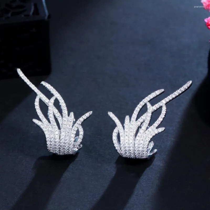 Boucles d'oreilles arrivée mode plume forme à la mode femmes Zircon boucle d'oreille élégant Simple femme bijoux ZK30