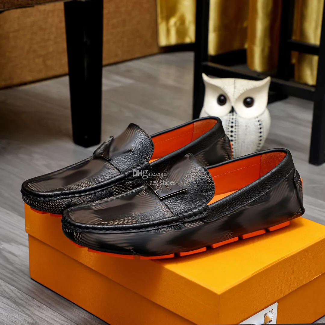 Designer körskor Penny loafers hala mjuk mocka handsyad övre gummisula kalvskinn präglade bokstäver manlig förare moccasin mönster casual skor.