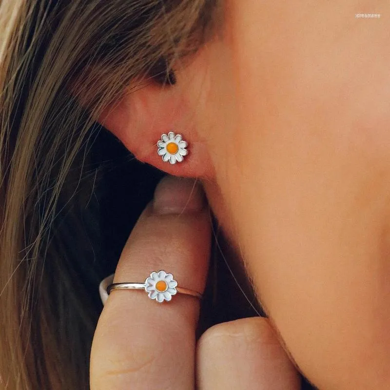 Necklace Earrings Set Fresh Korean Version Of Daisy Small Chrysanthemum Metal Ring Open Sunflower Bracelet Female