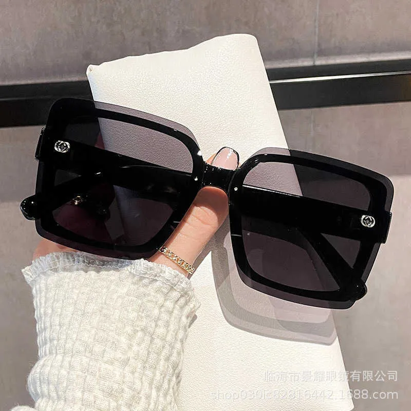 Details 231+ large chanel sunglasses