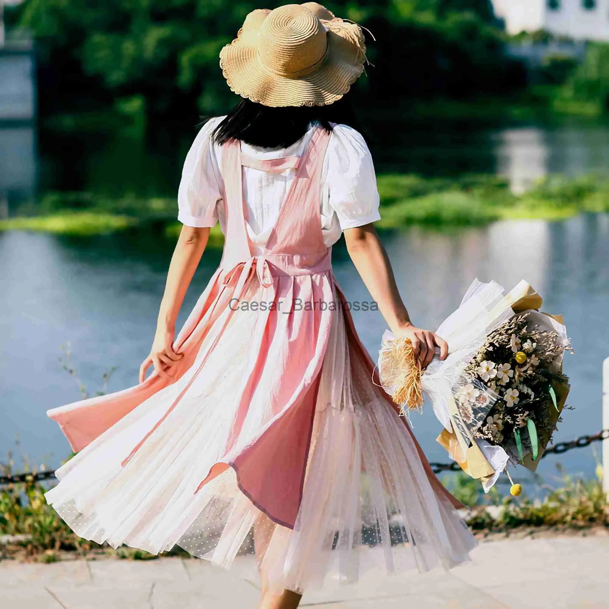 Delantal de cocina Mujeres Algodón Lino Cruz Volver Delantal Corea Tareas domésticas Envoltura para hornear con bolsillo Vestido de floristería Color sólido Jardín Kichen Delantal x0630