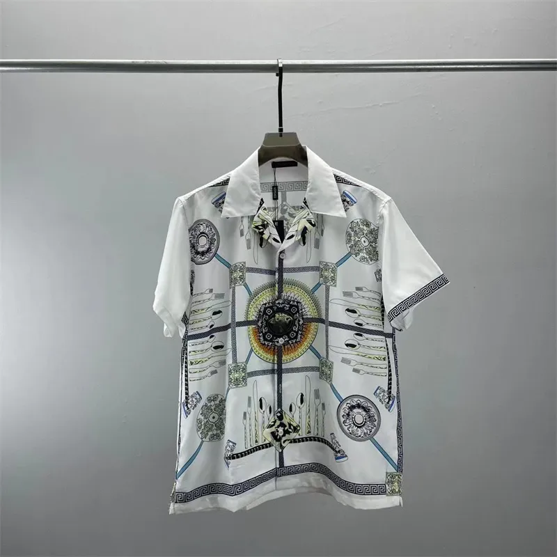 New Fashion Hawaii Blumendruck Strandhemden Herrendesigner Seide Bowling Hemd Casual Hawaiian Shirts Herren Sommerbluse Kurzarm Lose M-3xl WR22