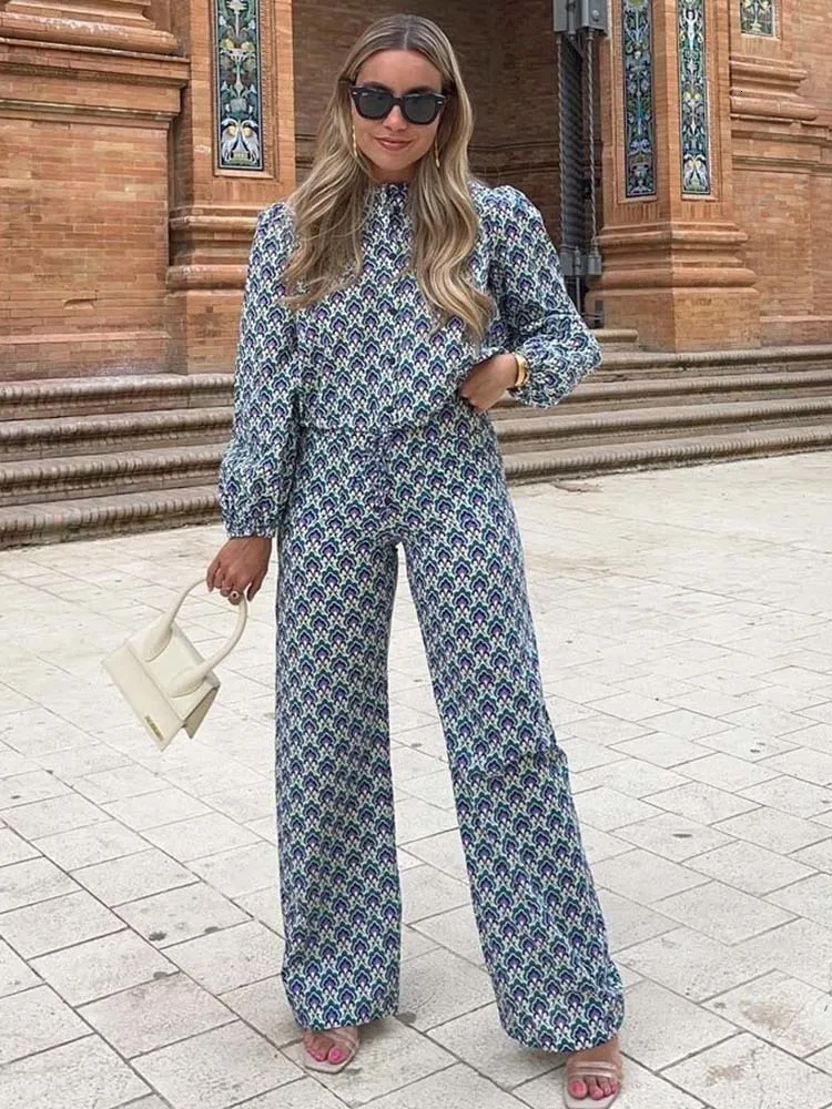 Kvinnors spårningsdräkter Traf Woman 2 Pieces Pants Set 2023 Fashion Print Blus Tops Straight Casual Two Piece Set Womens Suit 230630