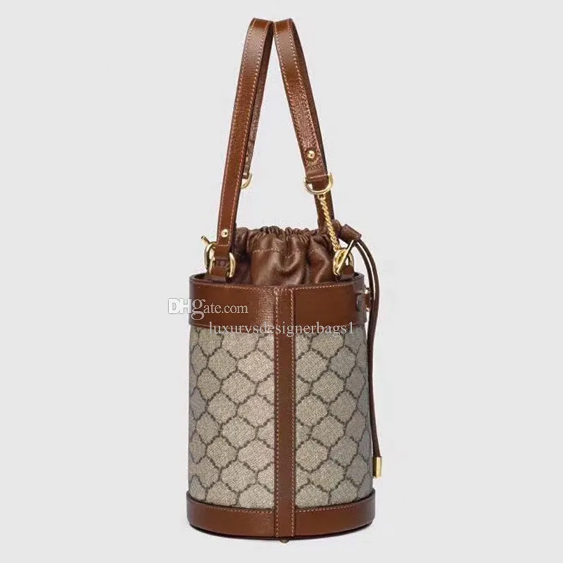 Designer Bag Mens and Womens Mini Leather Bucket Bag 637115 Mode Portable Tote Drawstring Crossbody Bag Temperament Wallet Card Bag