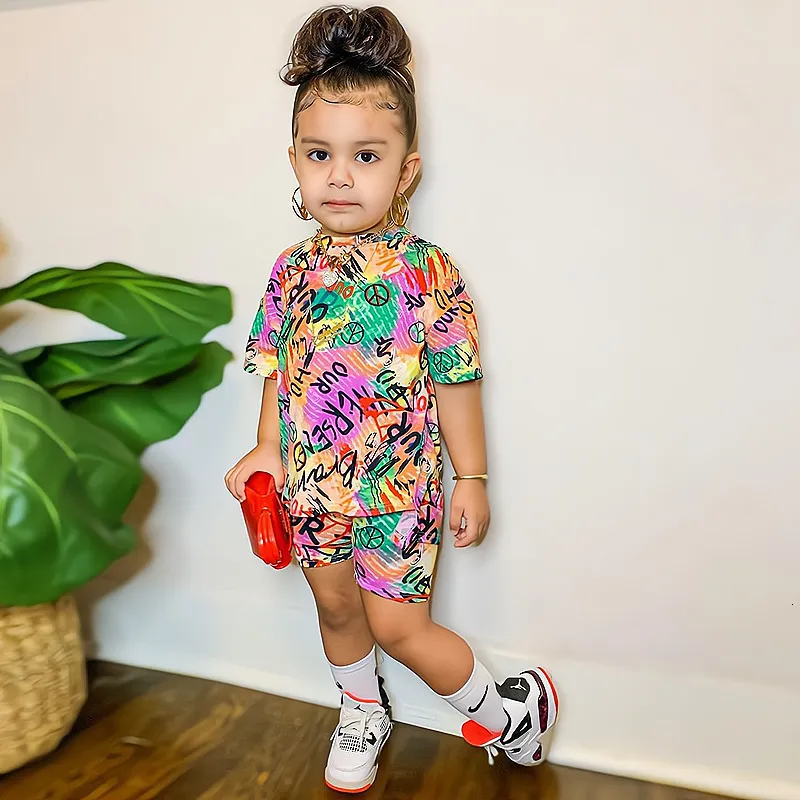 Ensembles de vêtements 2023 Baby Girl Summer Summer Clans à manches Arc-en-ciel Couleurs de rain