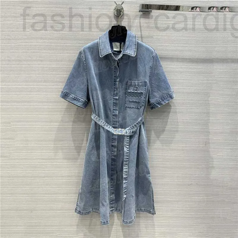 Taglie forti Abiti firmati Camicia di jeans per donna Gonne con ricami a lettera Abito moda primavera estate con cintura in metallo OQYT